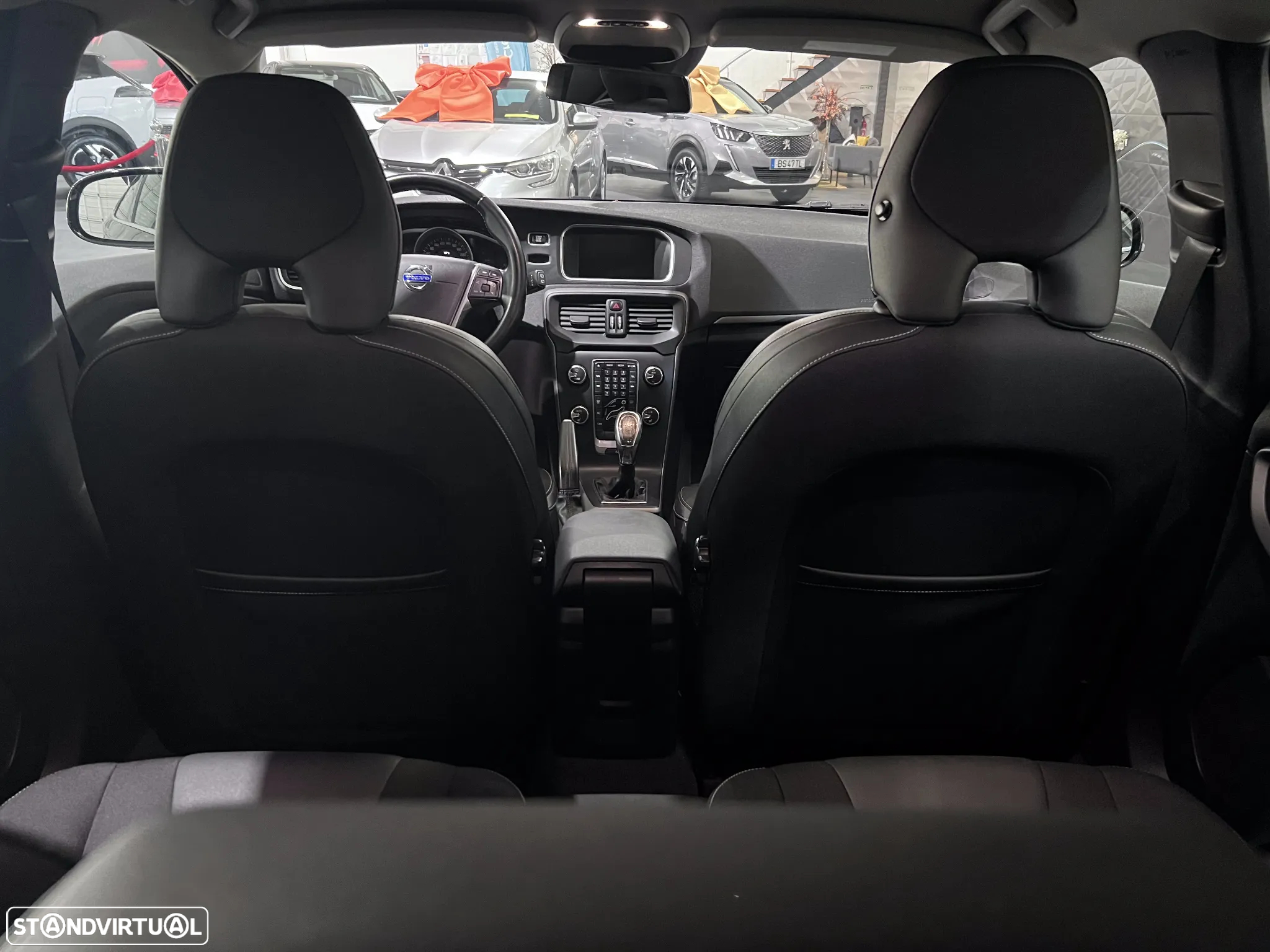 Volvo V40 1.6 D2 Momentum - 4
