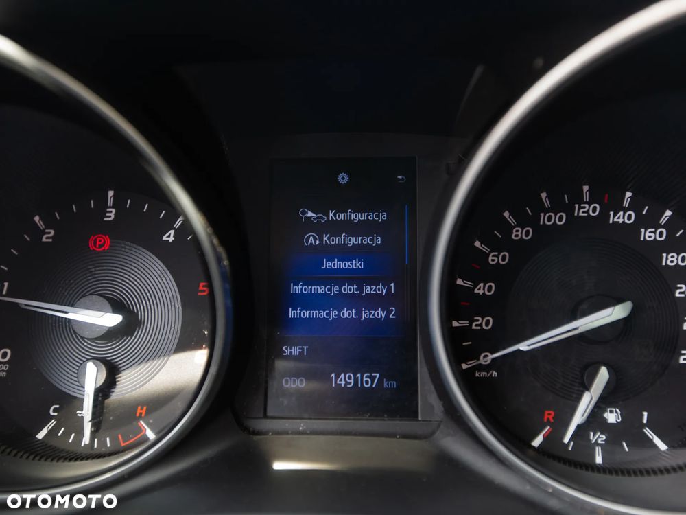 Toyota Avensis 2.0 D-4D Premium - 32
