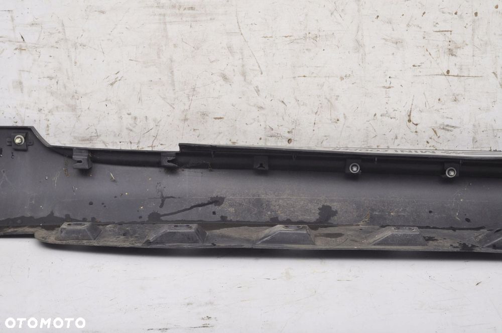 MINI R61 NAKŁADKA PROGOWA LEWA 9808935 - 9
