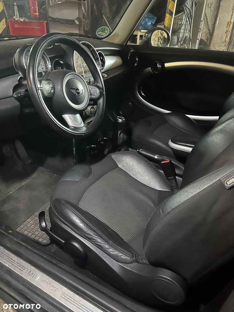 MINI Cooper Standard - 9