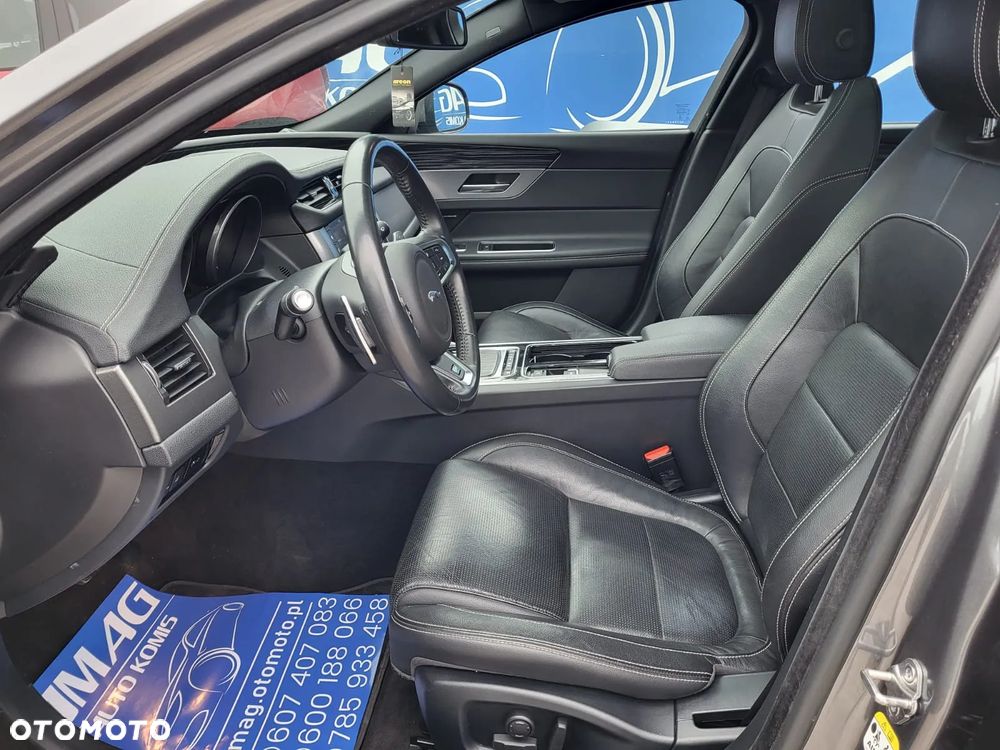 Jaguar XF 2.0 i4D AWD R-Sport - 15