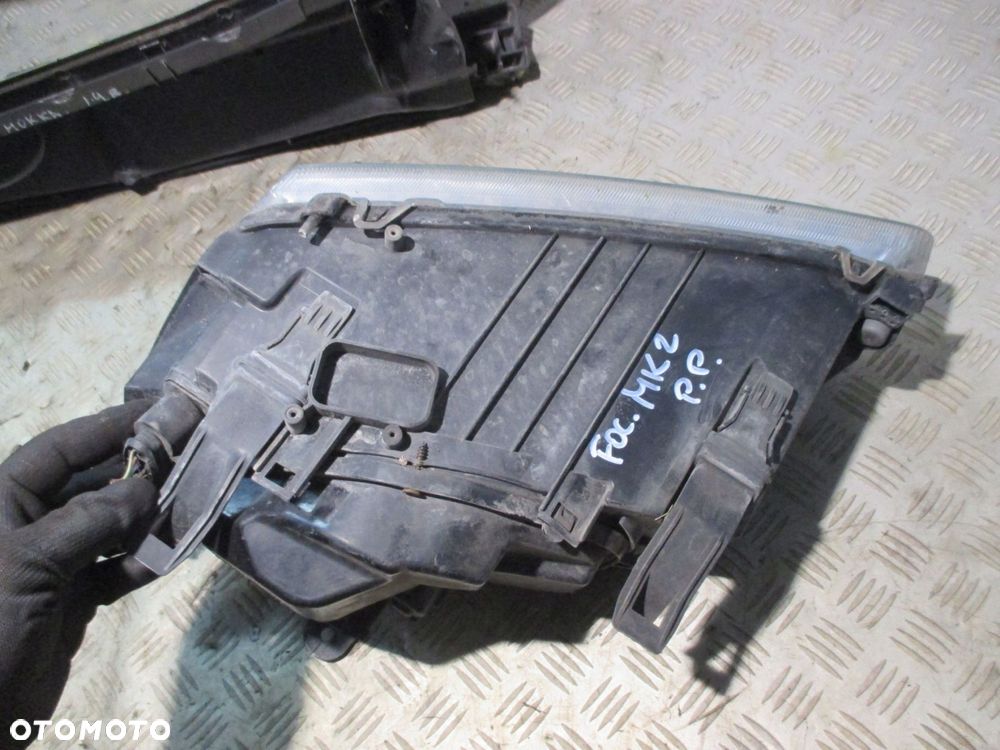 LAMPA PRAWA REFLEKTOR PRAWY PRZÓD FORD FOCUS MK2 - 4