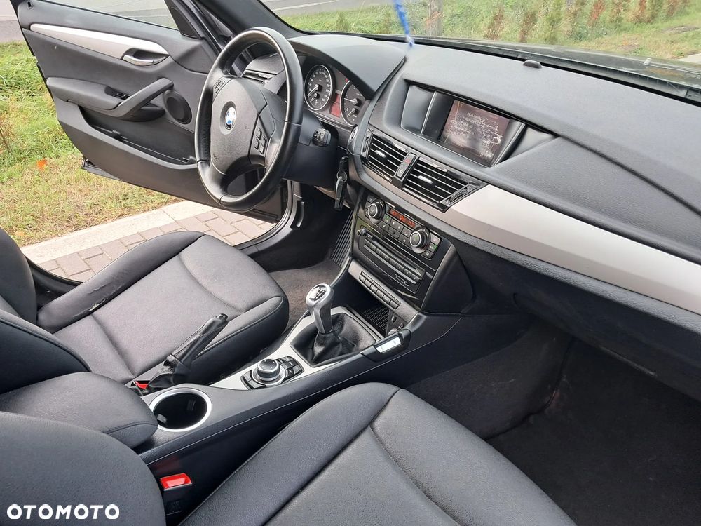 BMW X1 sDrive16d Sport Line - 8