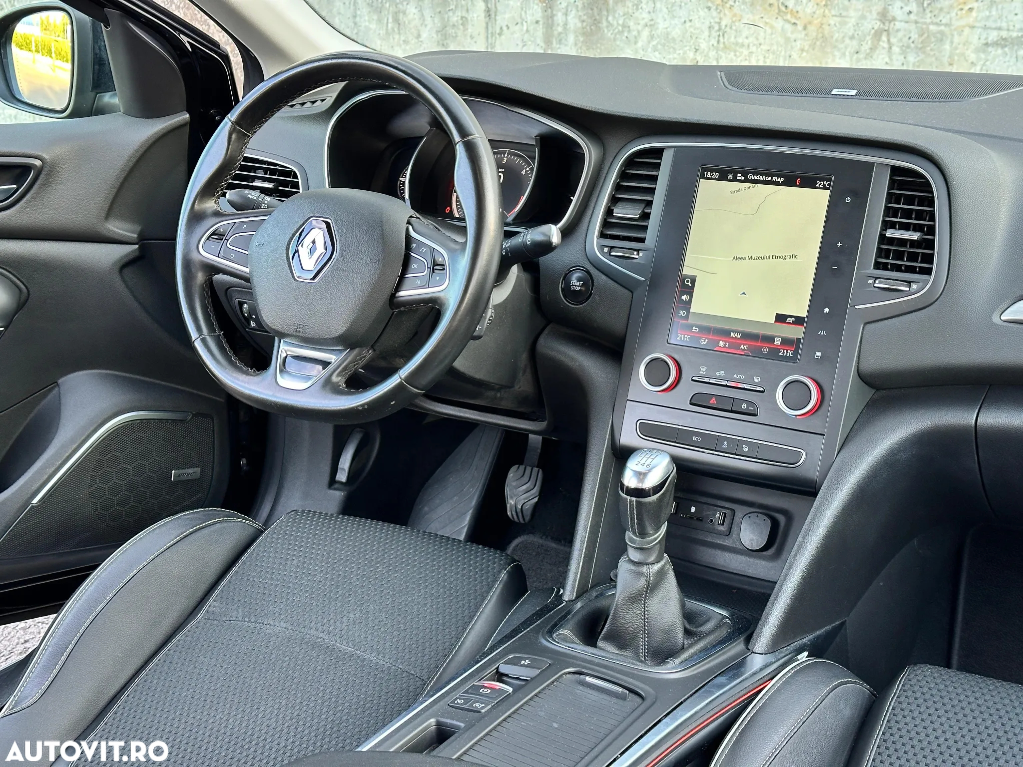 Renault Megane Grandtour ENERGY dCi 110 Start & Stopp Bose Edition - 16