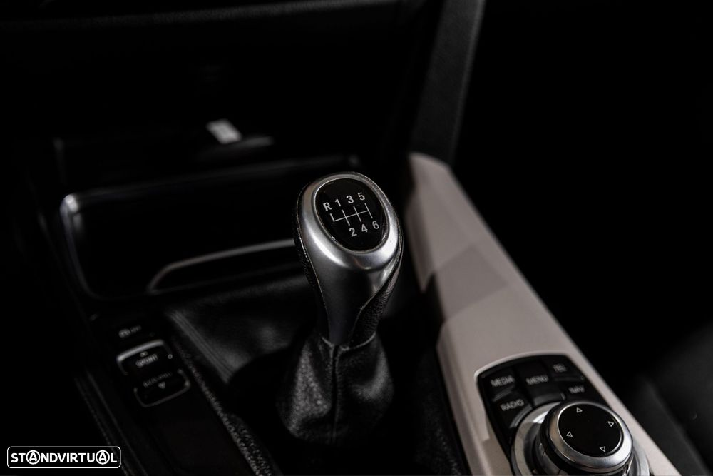 BMW 318 d - 20