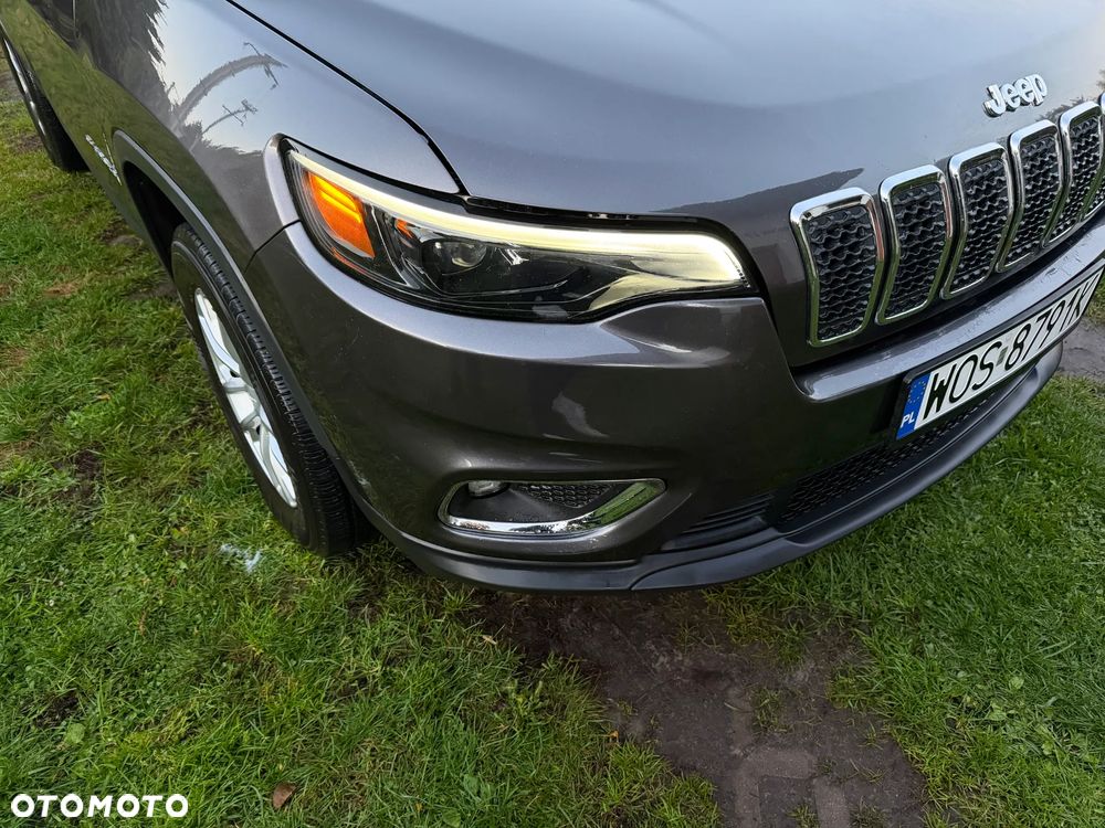 Jeep Cherokee - 25