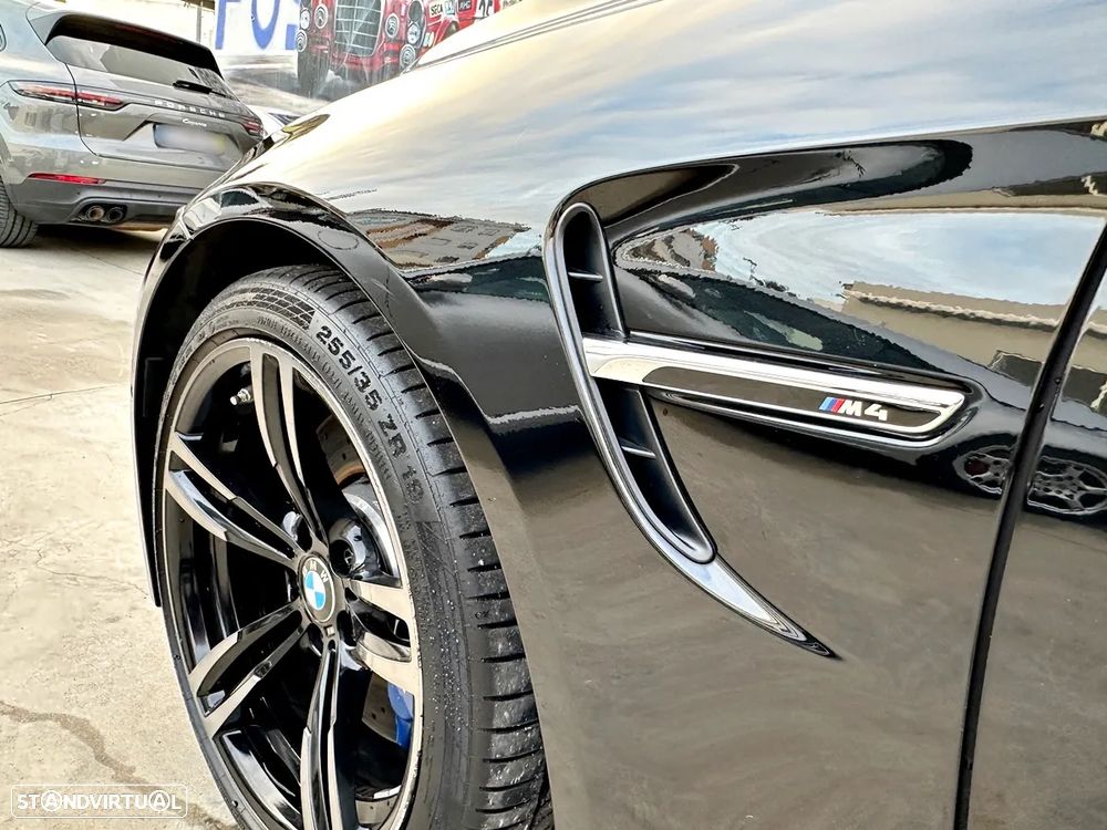 BMW M4 Auto - 54