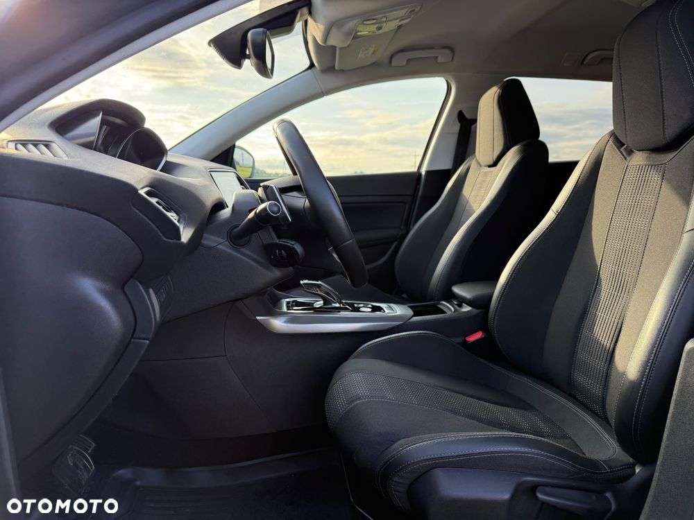 Peugeot 308 BlueHDi 130 EAT8 Black Edition - 12