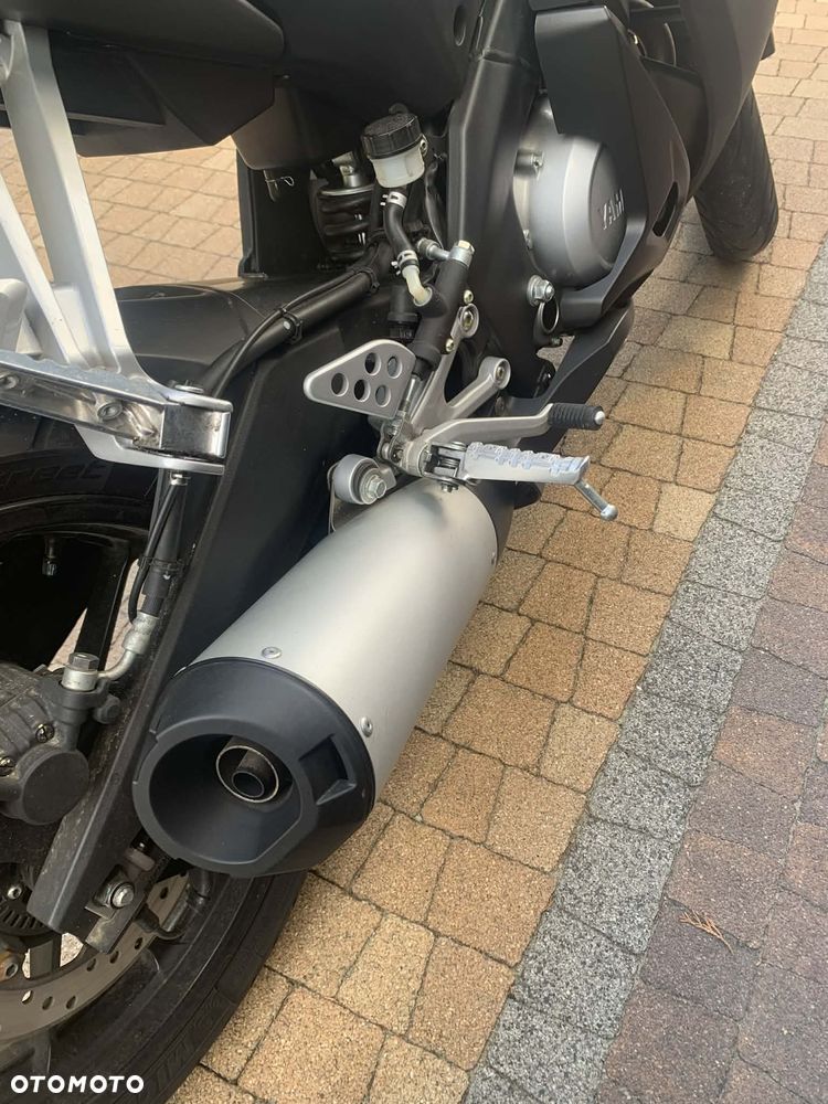 Yamaha YZF - 8
