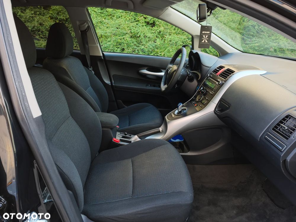 Toyota Auris - 21