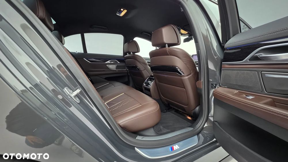 BMW Seria 7 - 26