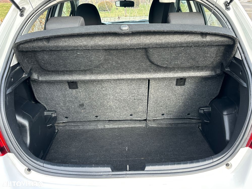 Toyota Yaris 1.5 VVT-i HSD Luna - 13