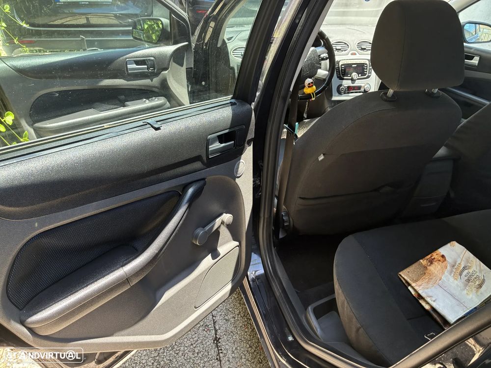 Ford Focus 1.6 TDCi Connection - 10