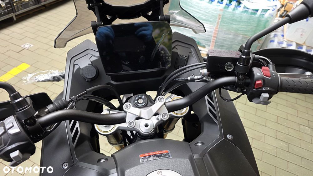 VOGE 300GY RALLY - 5