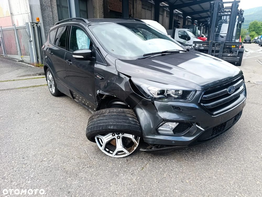 Ford Kuga 2.0 TDCi 4x4 ST-Line - 4