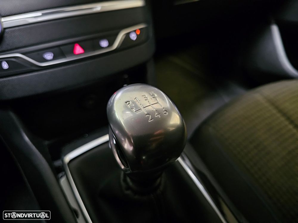 Peugeot 308 1.5 BlueHDi Style - 18