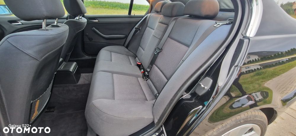 BMW Seria 3 - 32