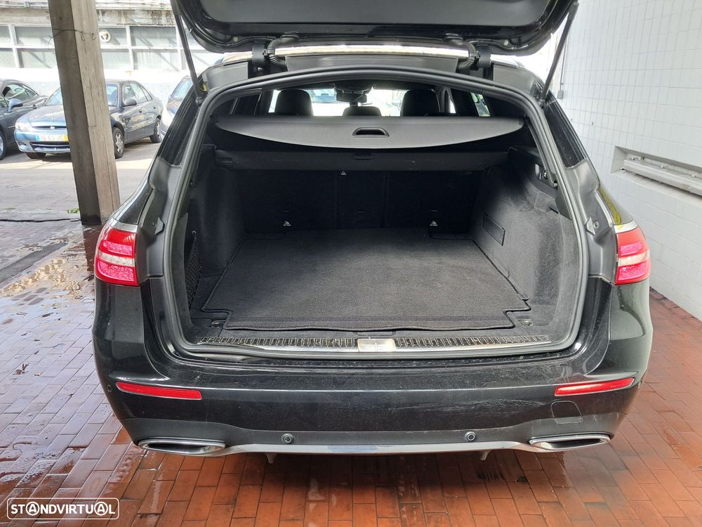 Mercedes-Benz E 220 d AMG Line - 16