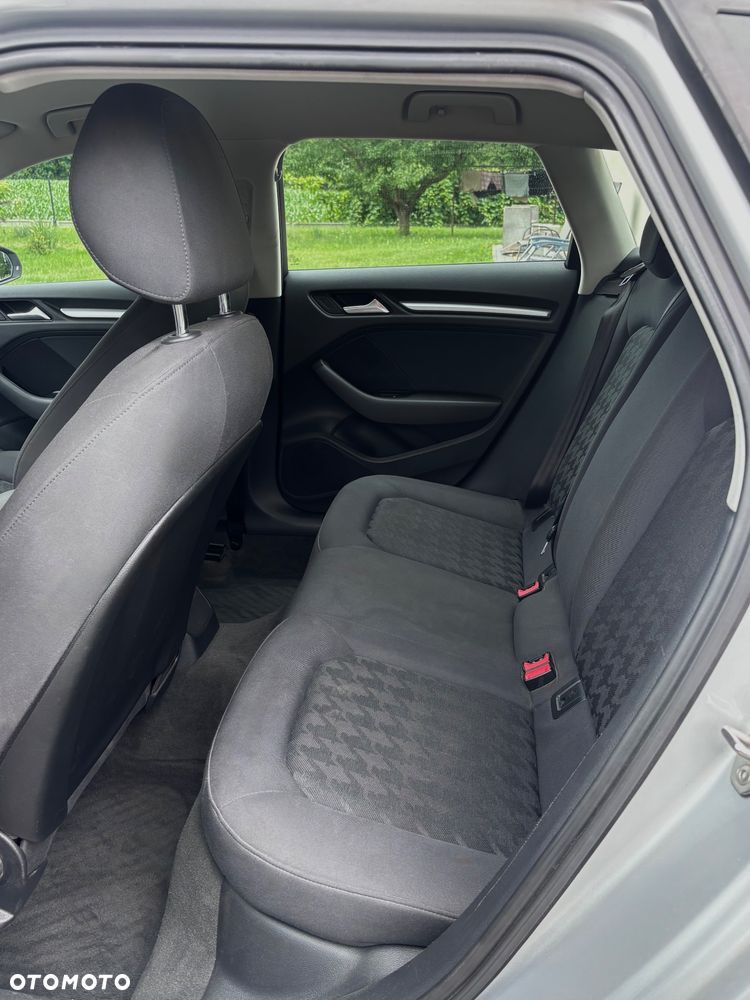 Audi A3 Sportback 1.4 TFSI Ambiente - 10