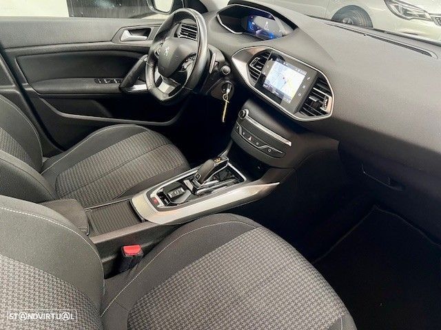 Peugeot 308 1.5 BlueHDi Active Pack EAT8 - 25