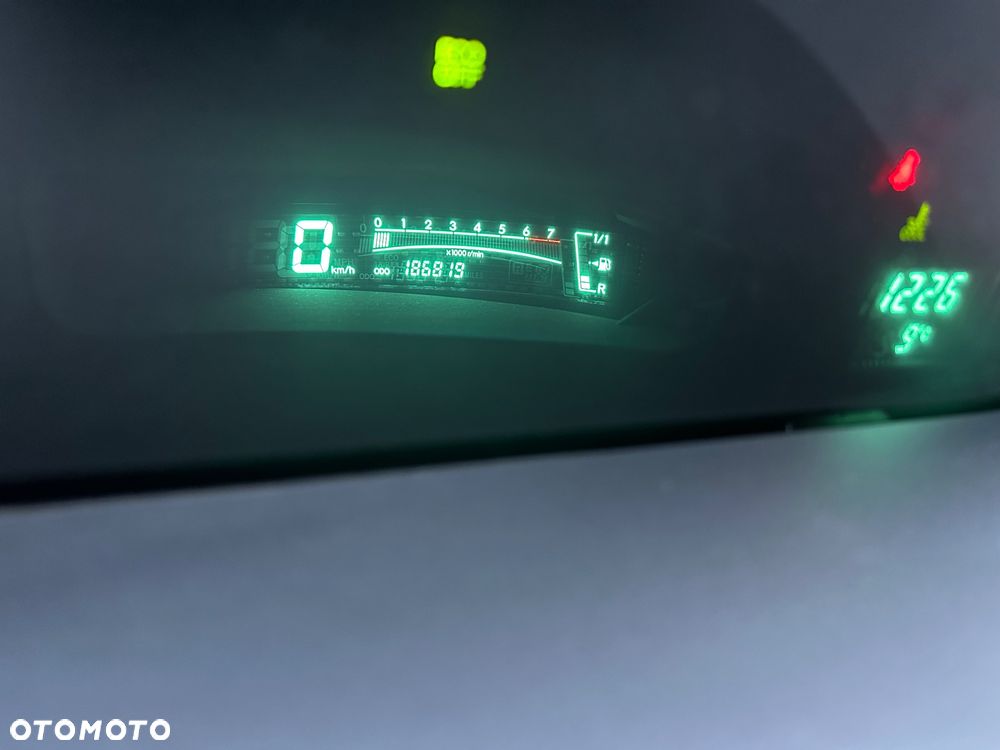 Toyota Yaris 1.33 Sol - 19