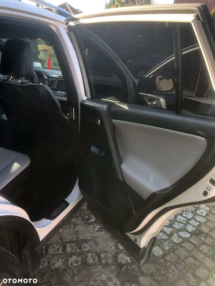 Toyota RAV4 Hybrid Prestige 4x4 - 23