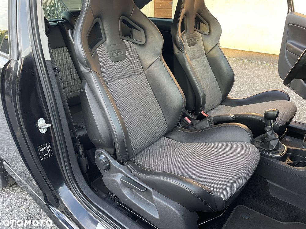 Opel Corsa 1.6 Turbo OPC - 8