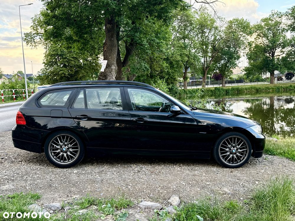BMW Seria 3 320i - 11