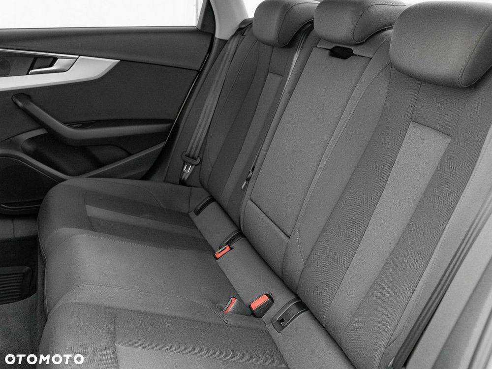 Audi A4 Limousine - 27