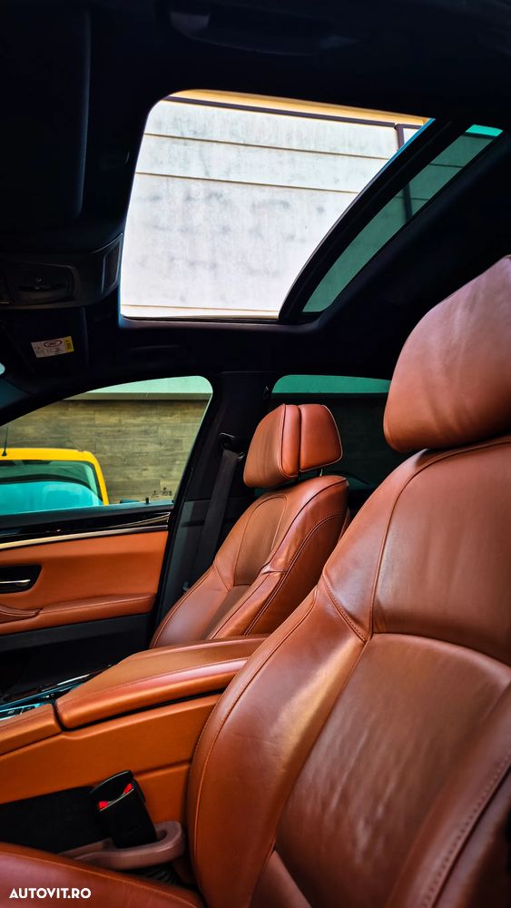 BMW Seria 5 520d Aut. Luxury Line - 7