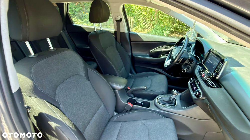 Hyundai i30 1.6 D Comfort DCT - 30