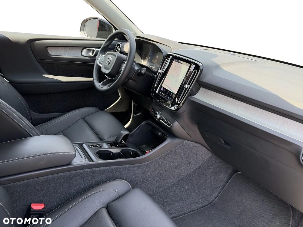 Volvo XC 40 B3 Core - 32