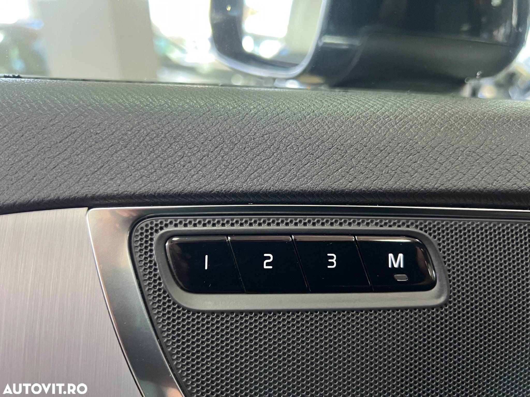 Volvo XC 90 T8 AWD Recharge Geartronic Inscription Edition - 31