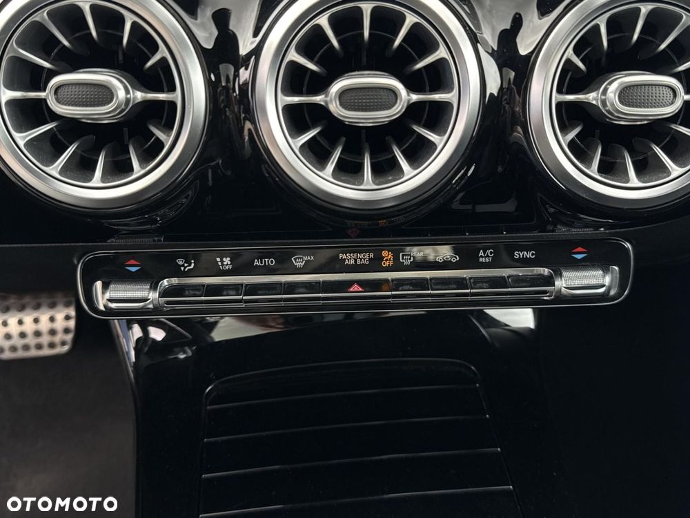 Mercedes-Benz CLA - 17