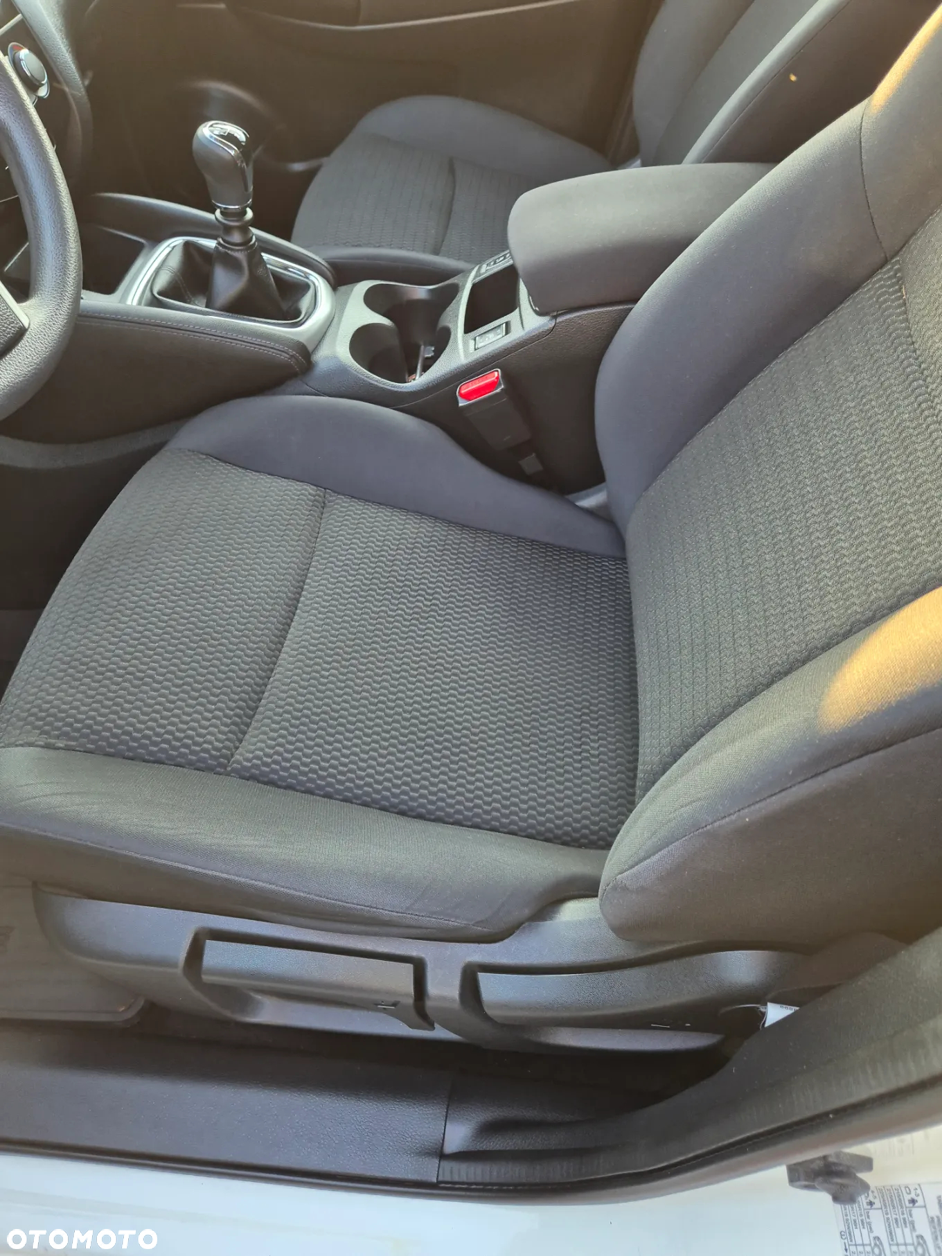 Nissan Qashqai 1.2 DIG-T N-Connecta EU6 - 10