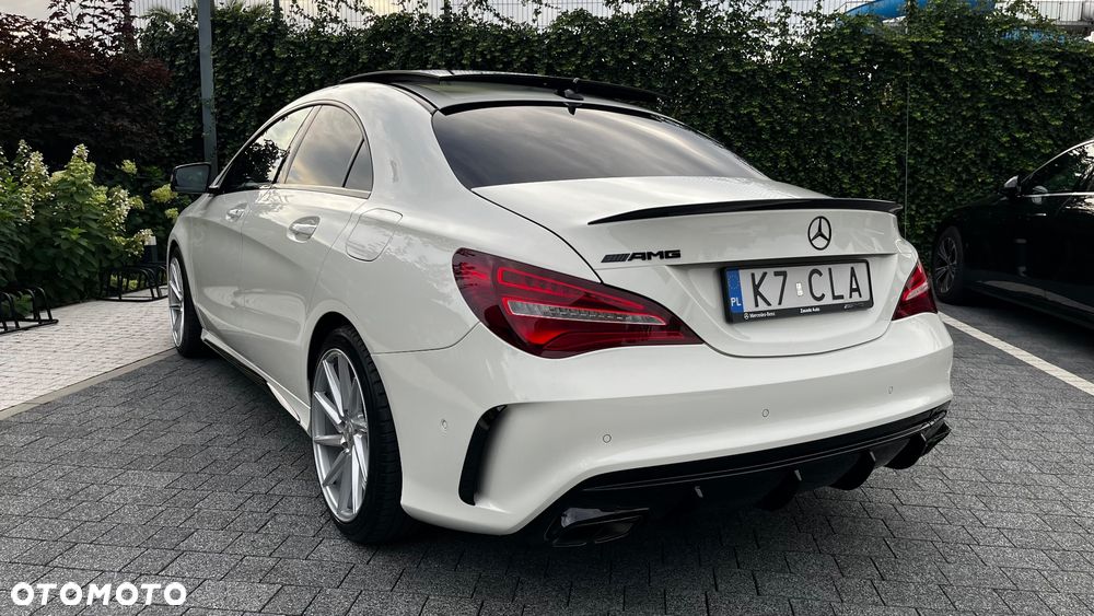 Mercedes-Benz CLA 220 4-Matic AMG Line - 5