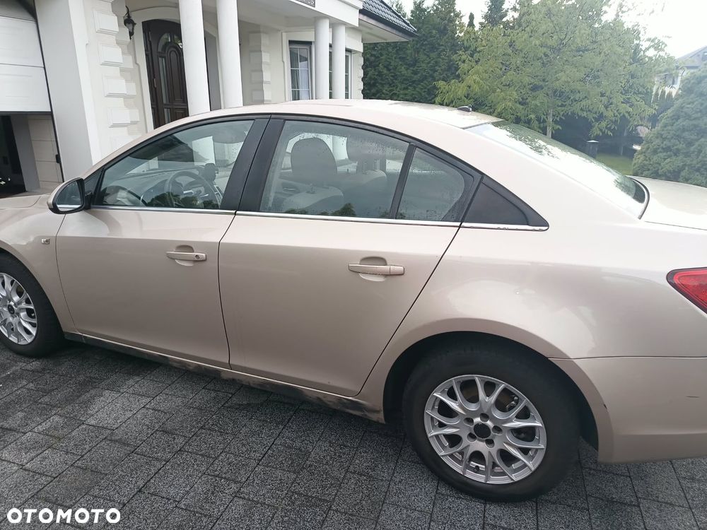 Chevrolet Cruze 1.6 LS - 7