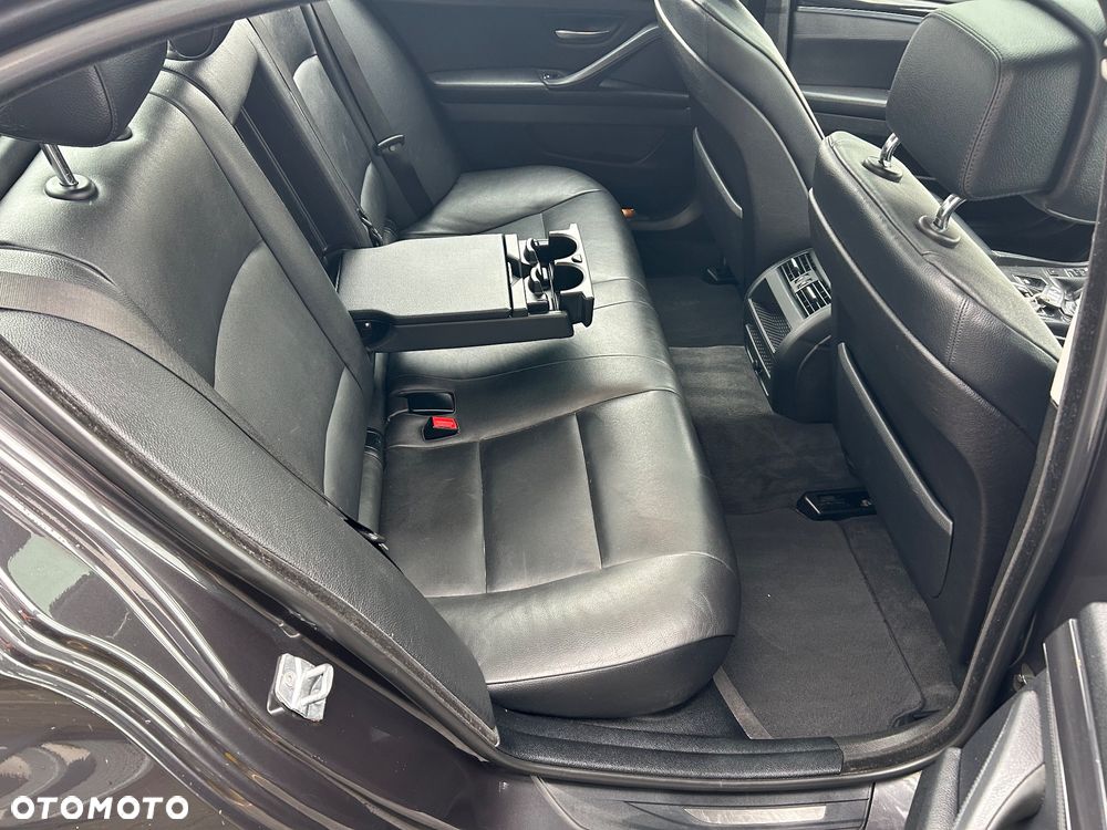 BMW Seria 5 518d Touring Luxury Line - 23