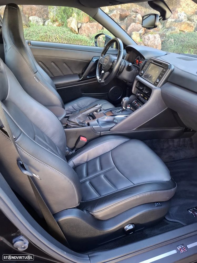 Nissan GT-R 3.8 V6 Black Edition - 28