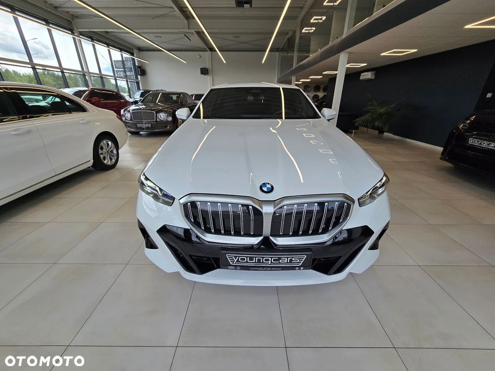 BMW 5 Series 2024 photo 4