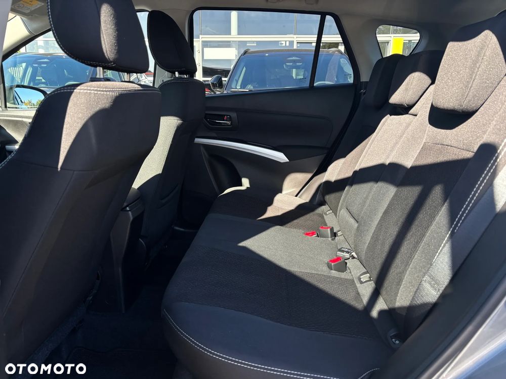 Suzuki SX4 - 10