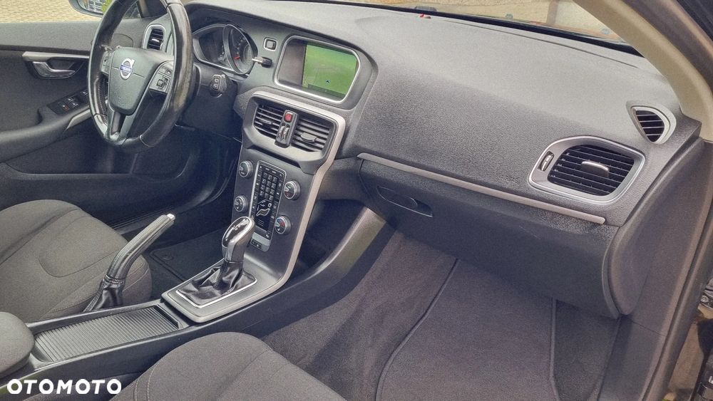 Volvo V40 D3 Geartronic Momentum - 21