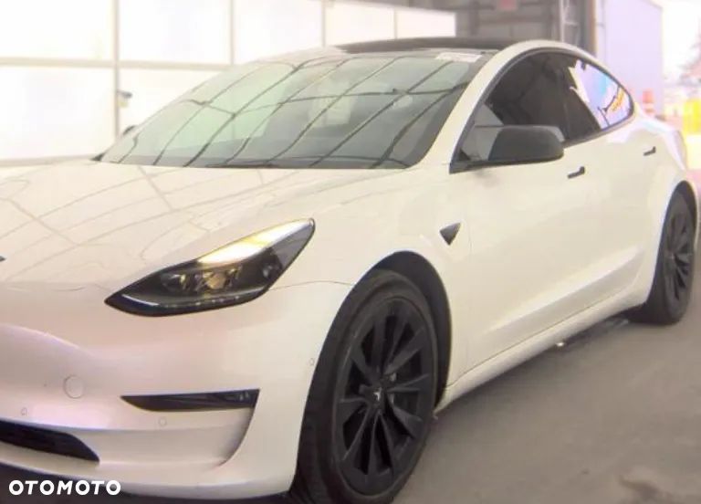 Tesla Model 3 Long Range AWD - 1