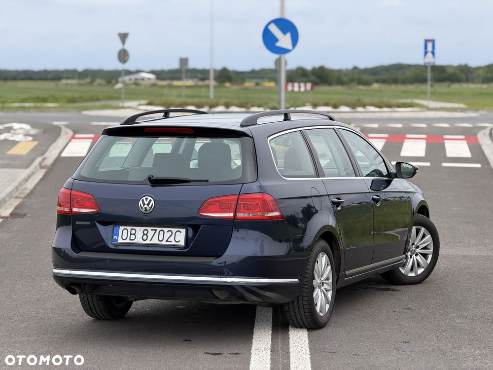 Volkswagen Passat - 4