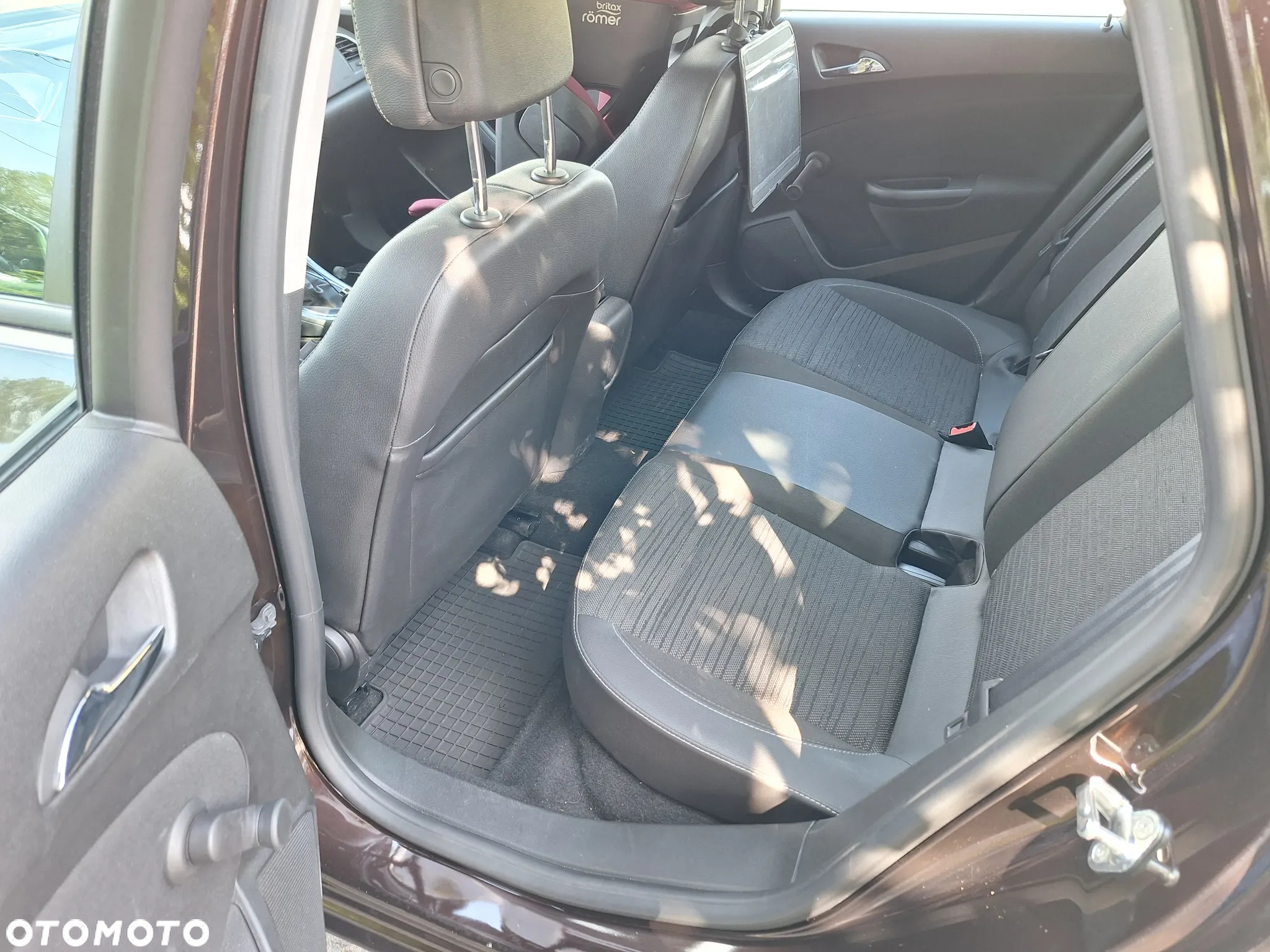 Opel Astra IV 1.6 Enjoy EU6 - 16