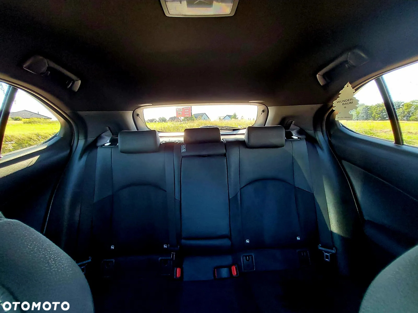 Lexus UX 200 GPF Pure 2WD - 25