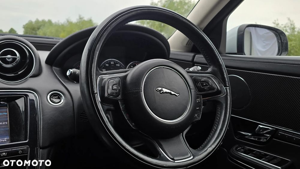 Jaguar XJ 3.0 D V6 Luxury - 12
