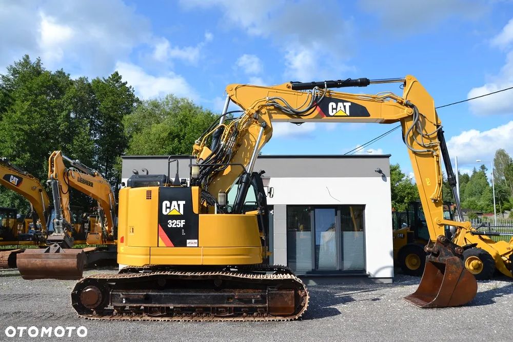 Caterpillar 325 FL - 12