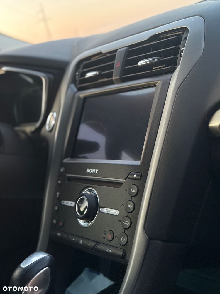 Ford Mondeo 2.0 EcoBoost Titanium - 8
