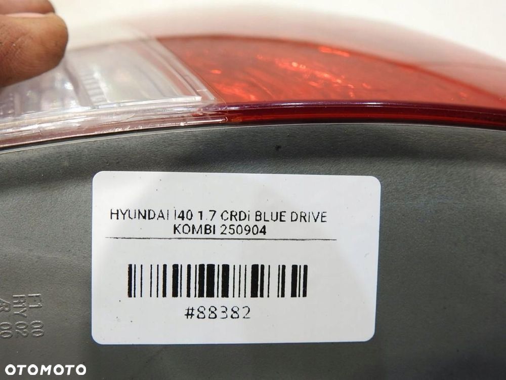 LAMPA KLAPY PRAWY TYŁ HYUNDAI I40 KOMBI 924043Z000 - 4